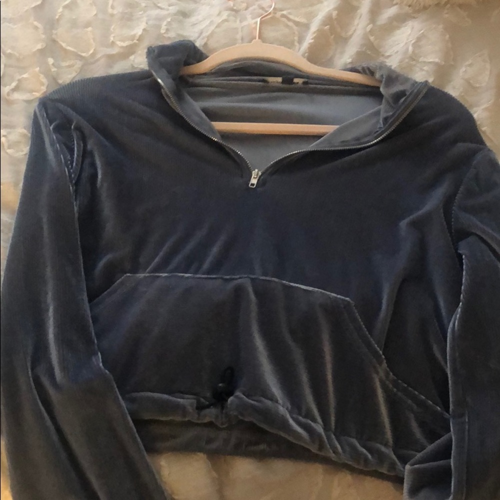 Cropped sweater